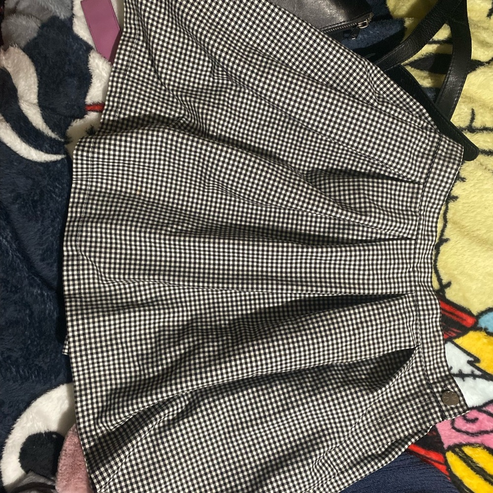 Dollz kill Delia’s checkered pleated skirt (Rare)